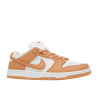 Nike SB Dunk Low Light Cognac