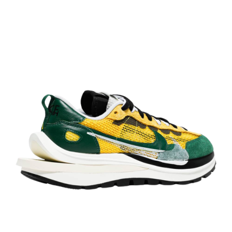 Nike Vaporwaffle Sacai Tour Yellow Stadium Green