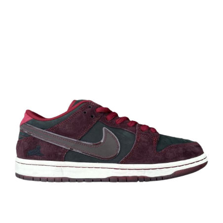 Nike SB Dunk Low Riot Skateshop